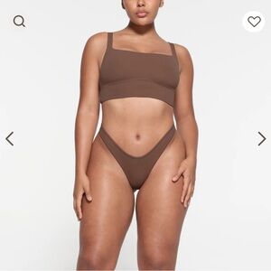 SKIMS SQUARE NECK LONGLINE BRALETTE